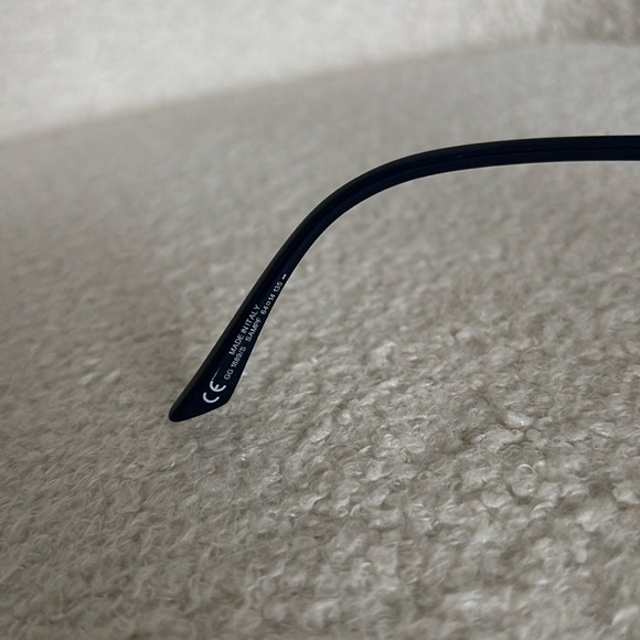 Gucci Aviator Frame Sunglasses - Navy Blue and Silver - Picture 5 of 6